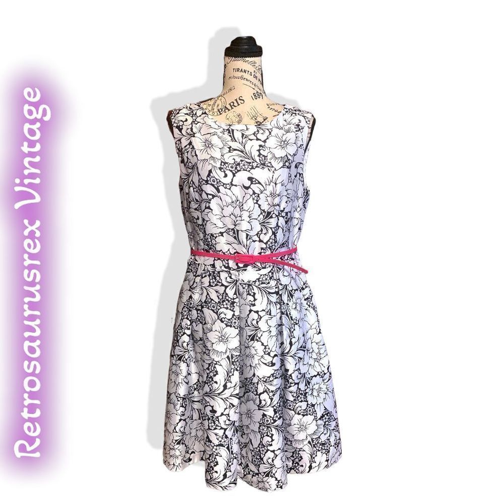 Pinup Style Dress - Picture 6 of 6